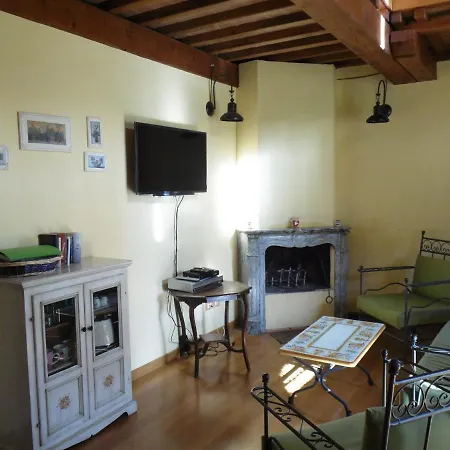 Umbertide, Close To Gubbio And Assisi, With Panoramic Pool Apartamento Ramazzano - Le Pulci